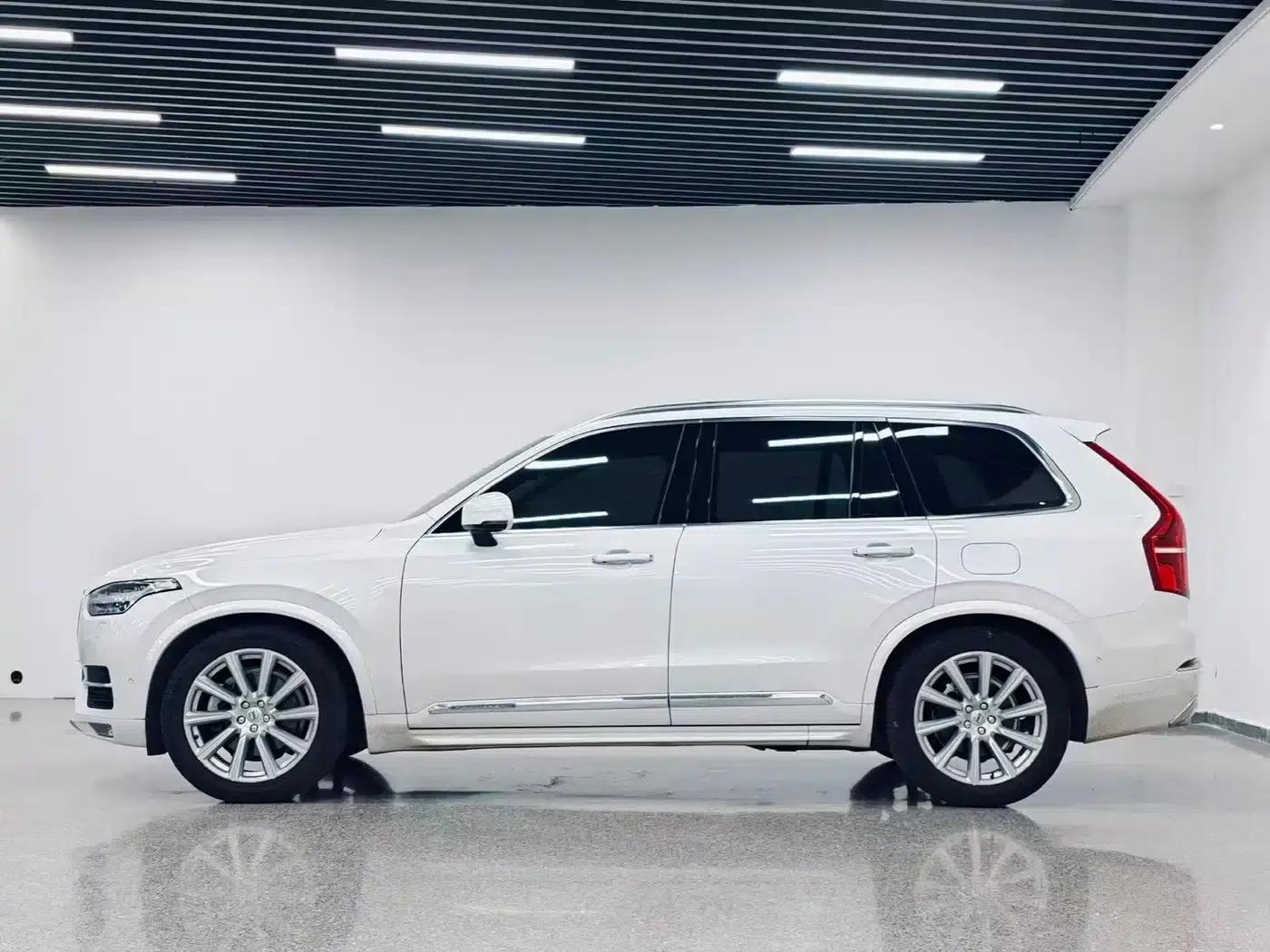 2018 Volvo XC90 T6 Inscription 7-seater — миниатюра 3