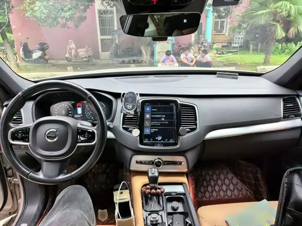 2017 Volvo XC90 T6 Smart Edition 5-seater — миниатюра 10