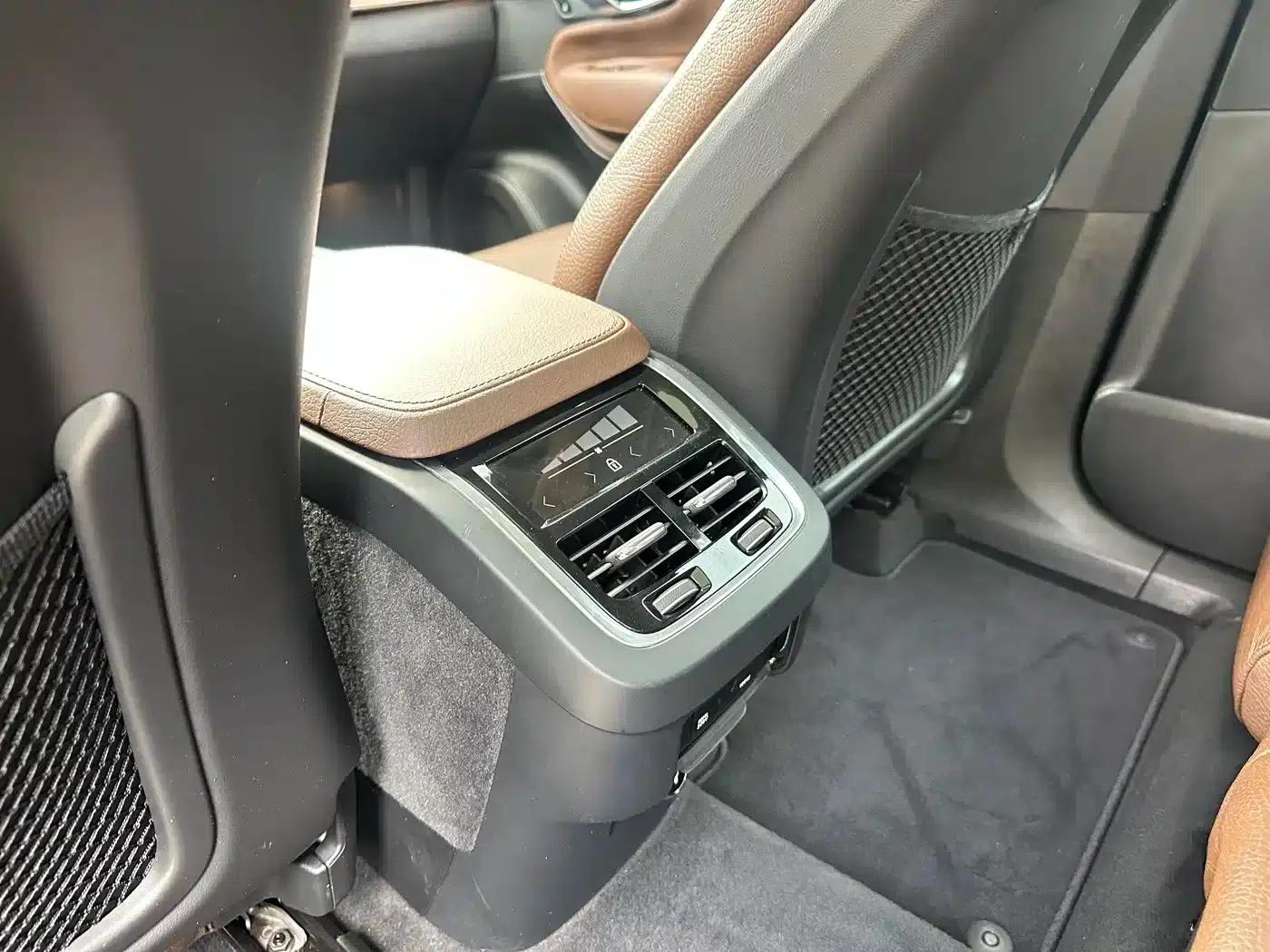 2020 Volvo XC90 Facelift T6 Inscription Luxury Edition 7-Seater — миниатюра 6