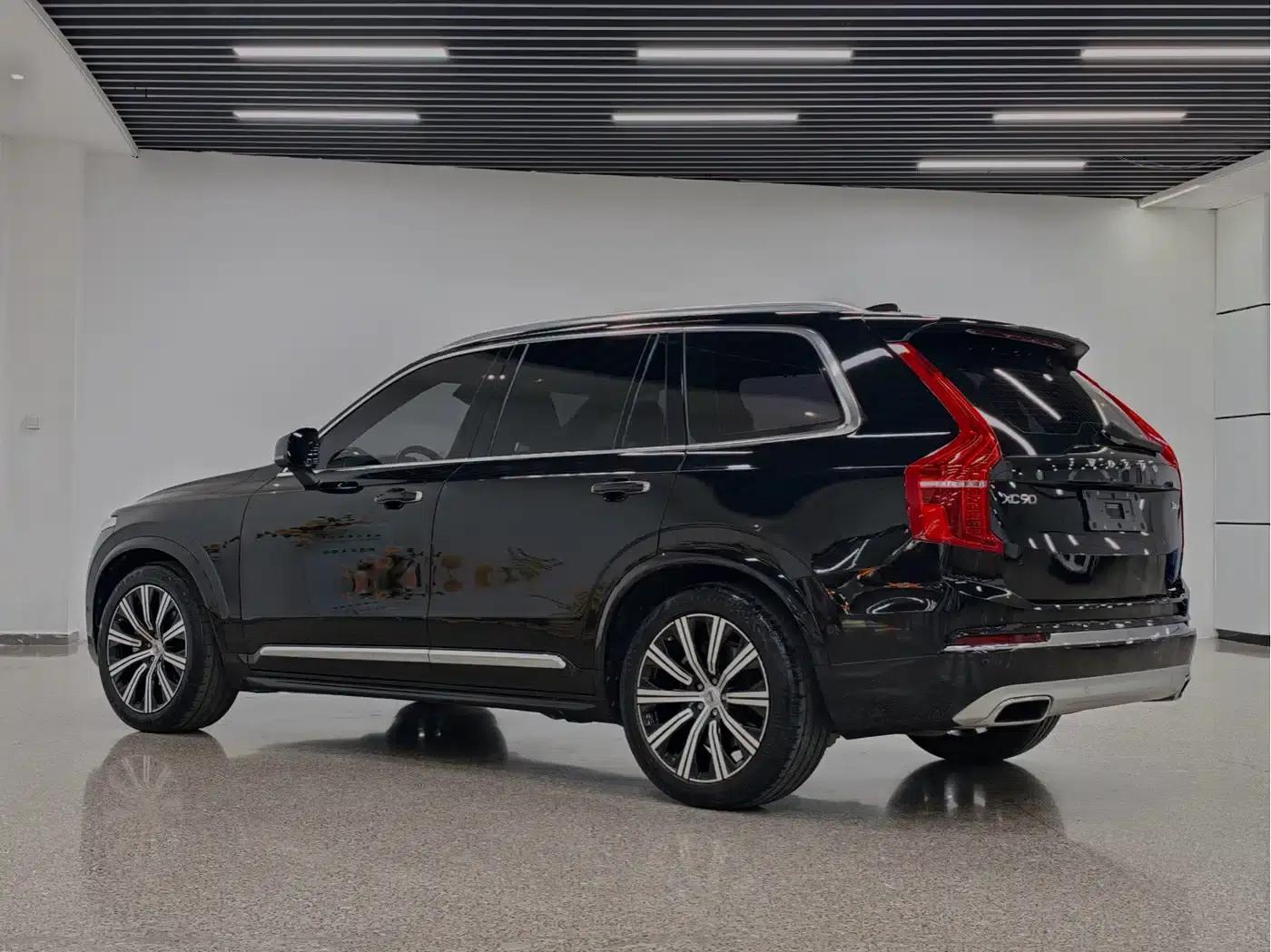 2021 Volvo XC90 B6 Inscription Luxury Edition 7-seater — миниатюра 3