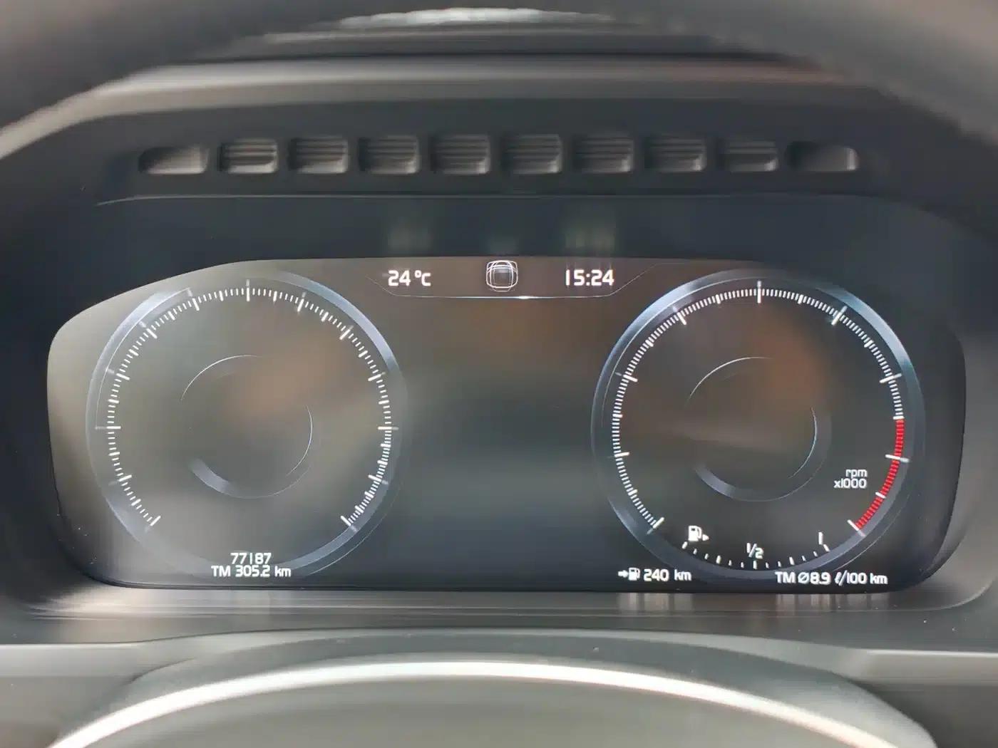 2021 Volvo XC90 B6 Inscription Luxury Edition 7-seater — миниатюра 9