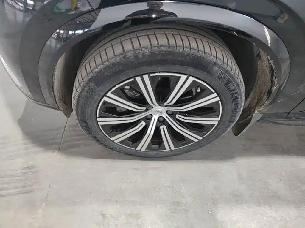 2021 Volvo XC90 B6 Inscription Luxury Edition 7-seater — миниатюра 25