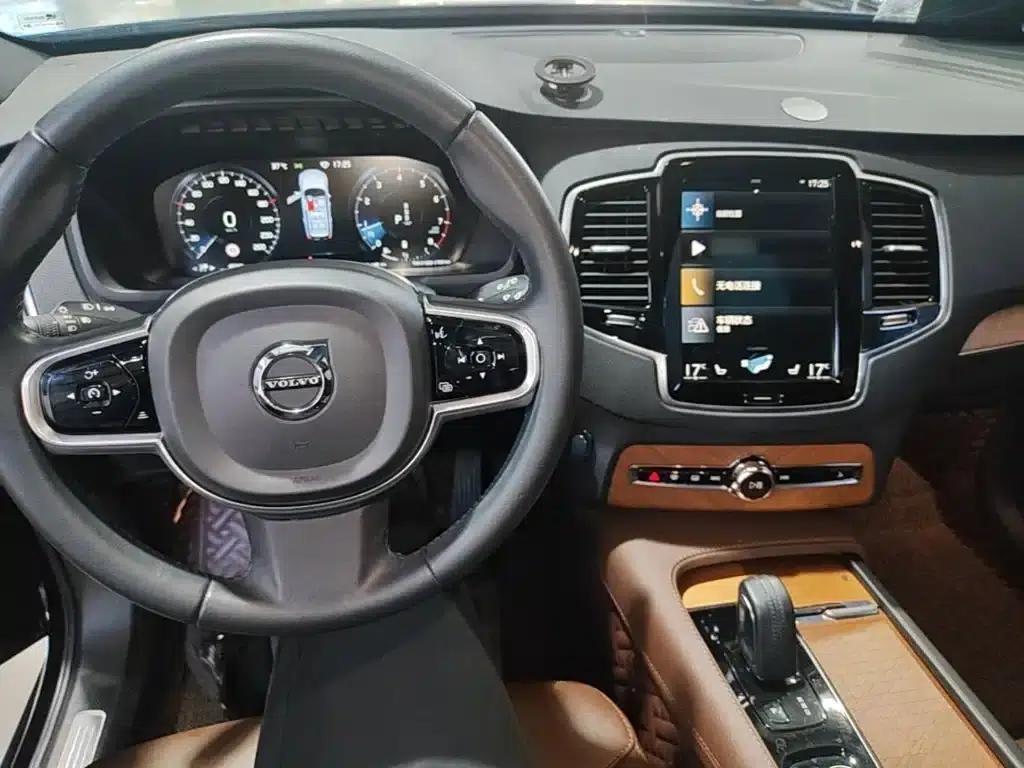 2021 Volvo XC90 B6 Inscription Luxury Edition 7-seater — миниатюра 6