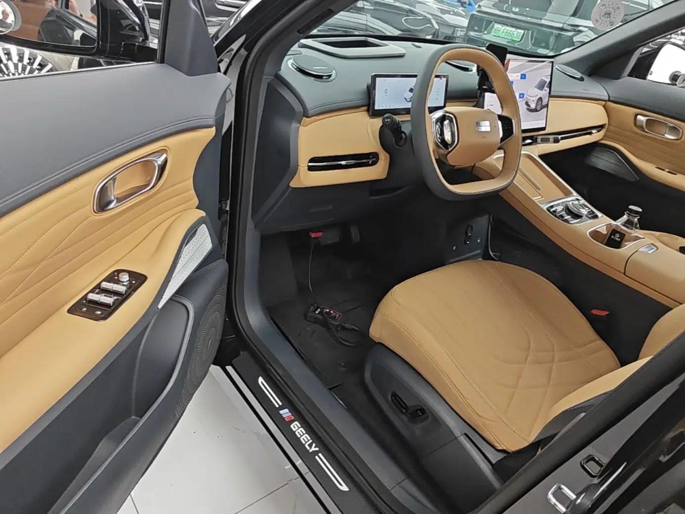 Geely Galaxy Xingjian 7 EM-i 2025 120km Navigator Edition — миниатюра 18