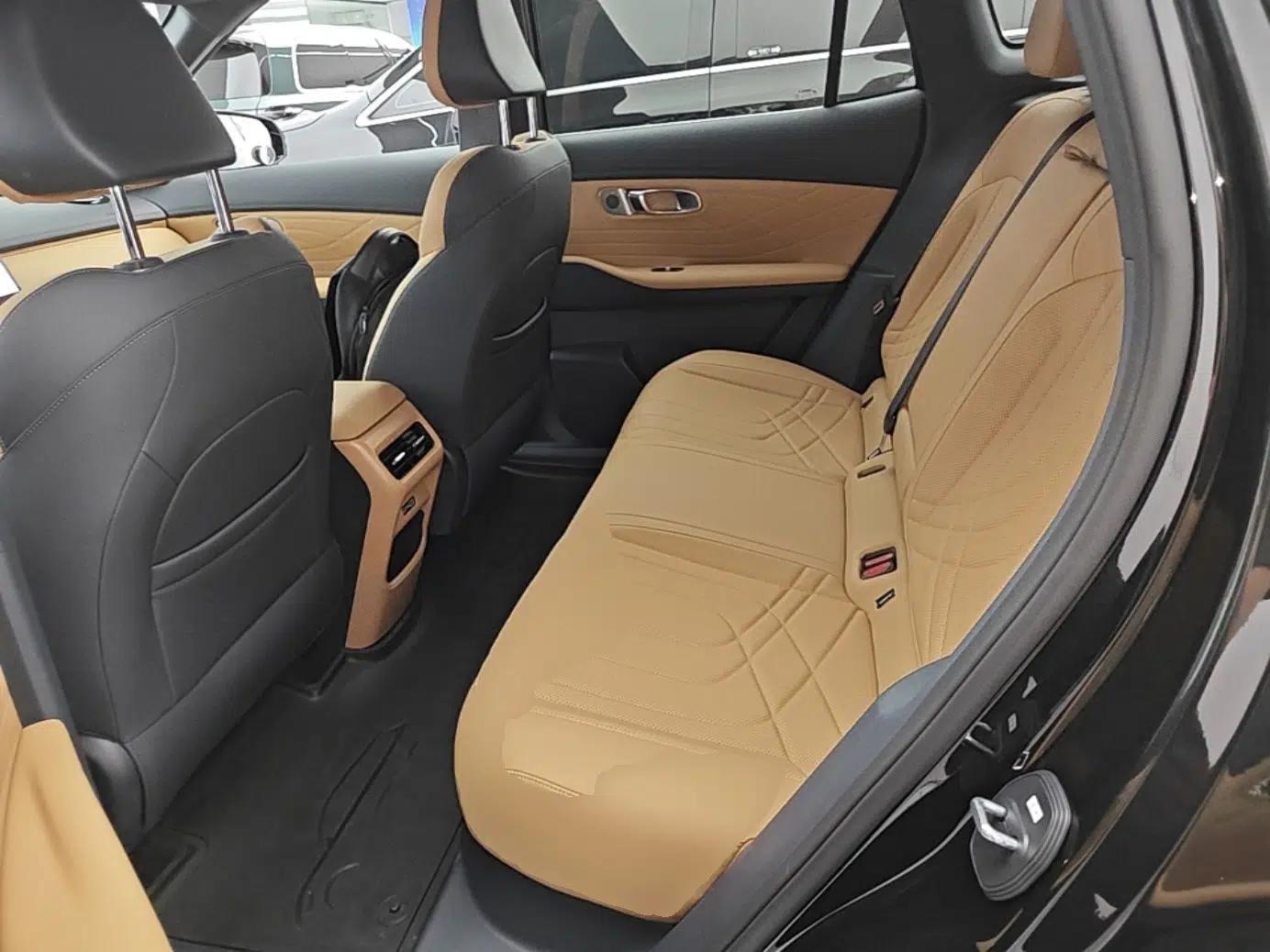 Geely Galaxy Xingjian 7 EM-i 2025 120km Navigator Edition — миниатюра 20