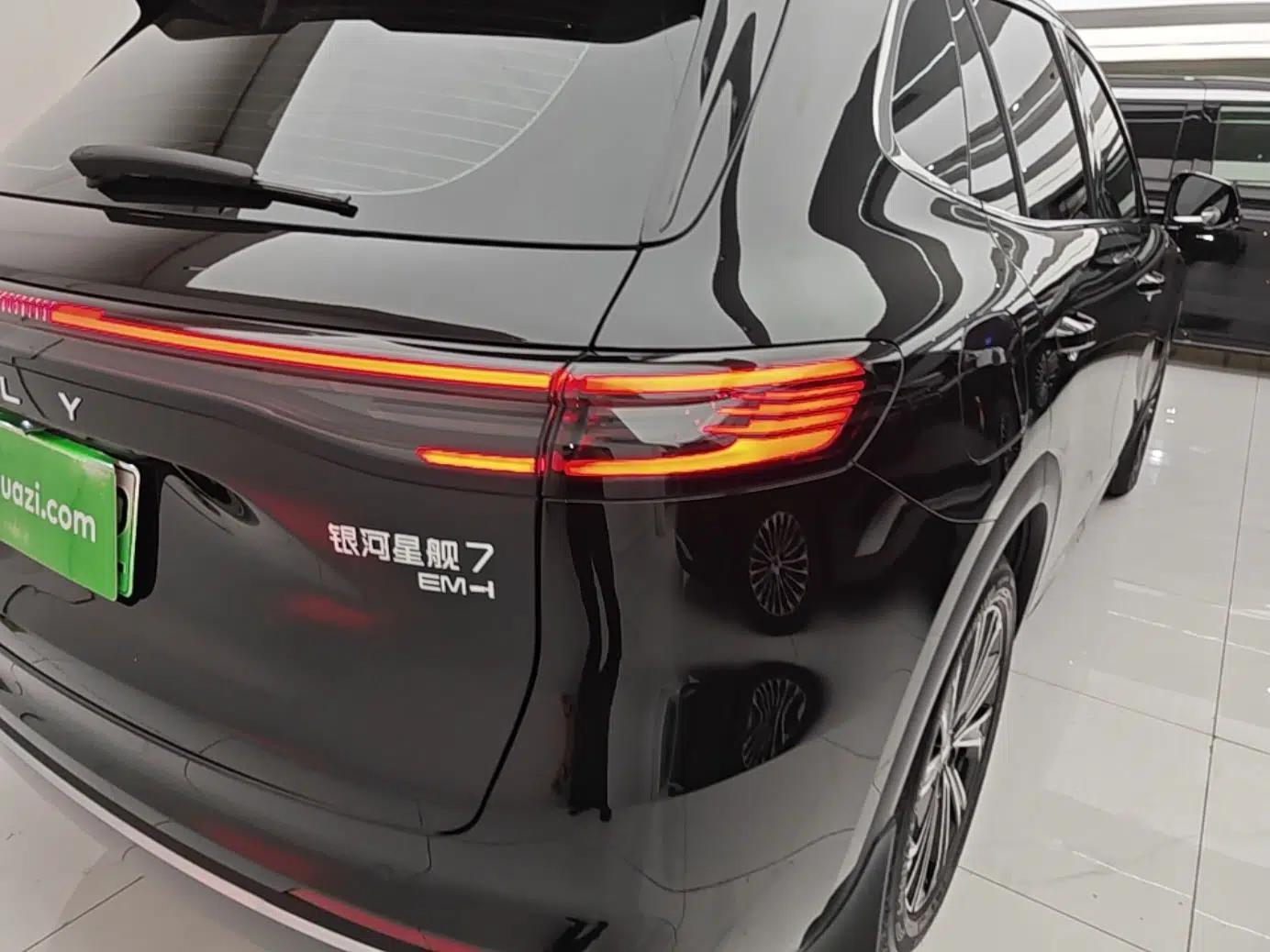 Geely Galaxy Xingjian 7 EM-i 2025 120km Navigator Edition — миниатюра 9