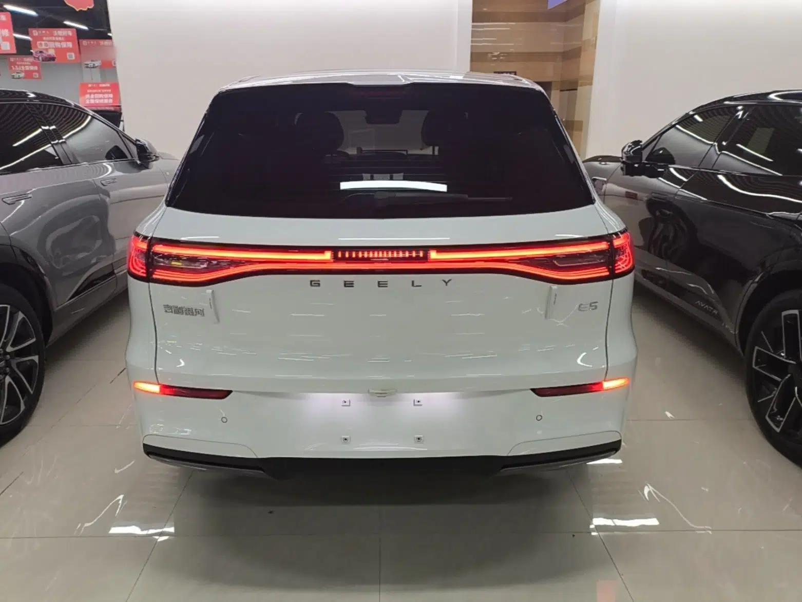 Geely Galaxy E5 2024 440km Exploration Version — миниатюра 5
