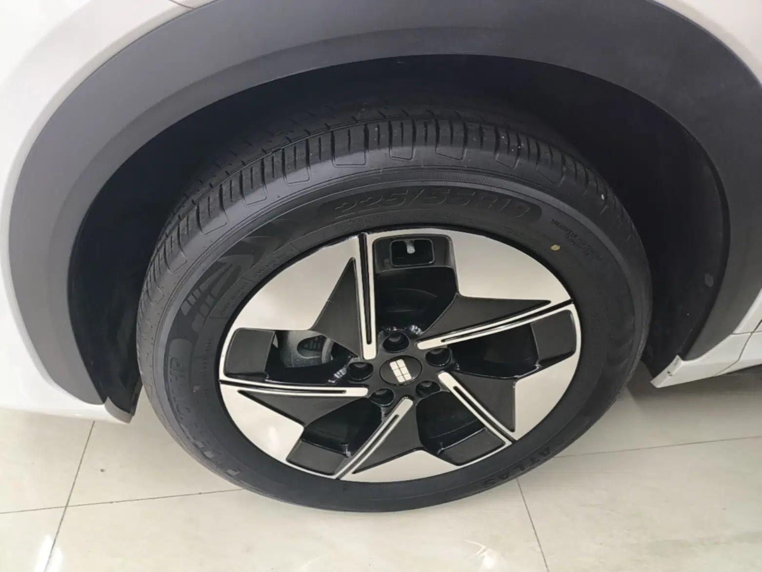 Geely Galaxy E5 2024 440km Exploration Version — миниатюра 10