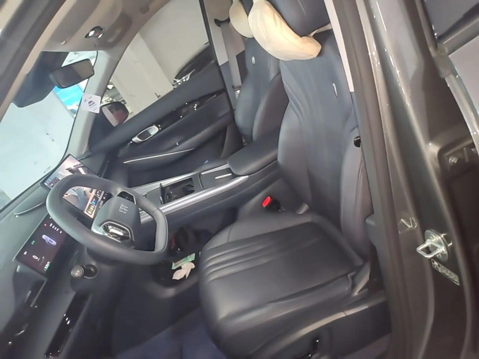 Geely Galaxy E5 2024 440km Launch Edition — миниатюра 17