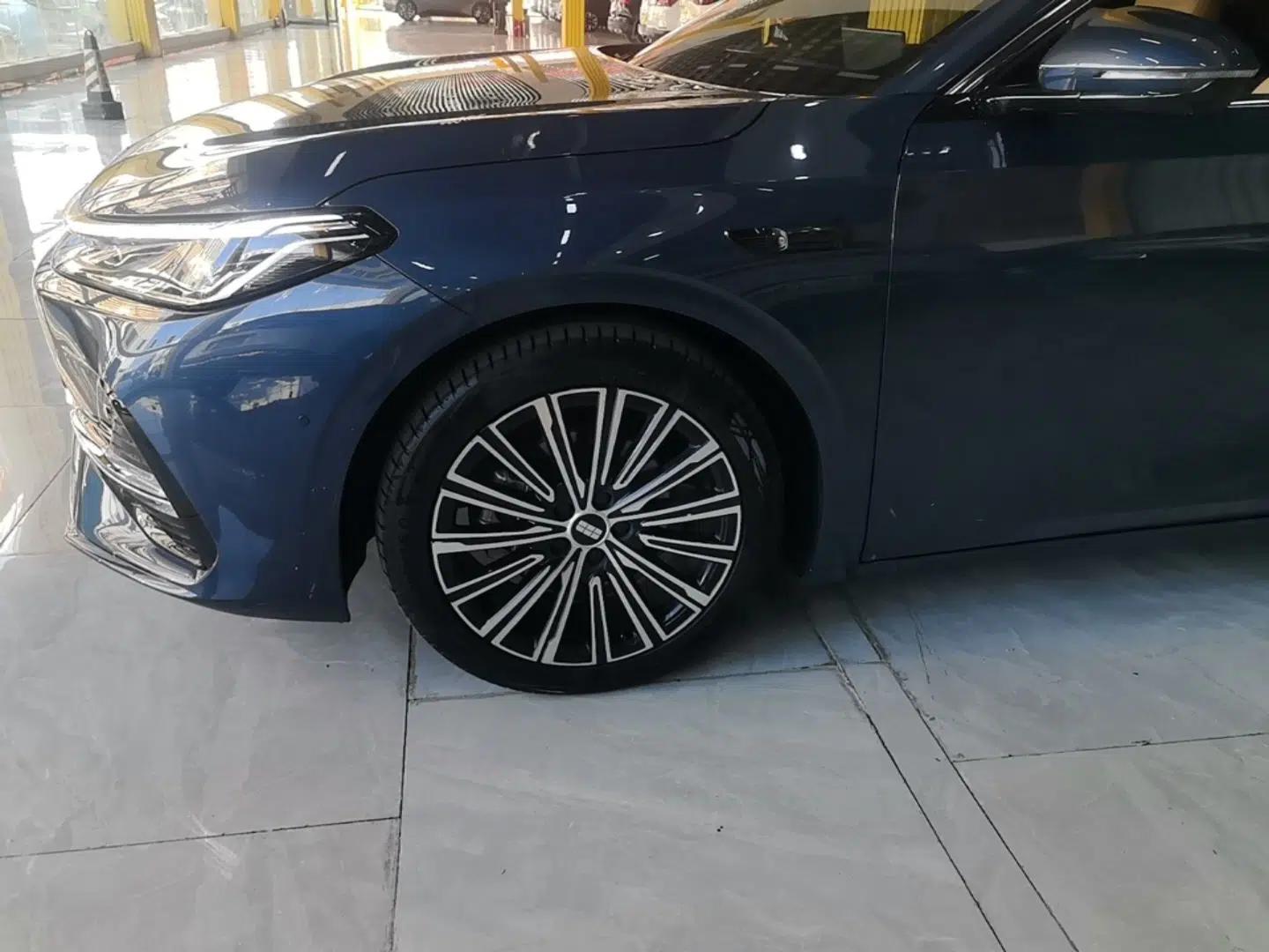 Geely Galaxy A7 2025 Model EM-i 150km Starship Edition — миниатюра 10