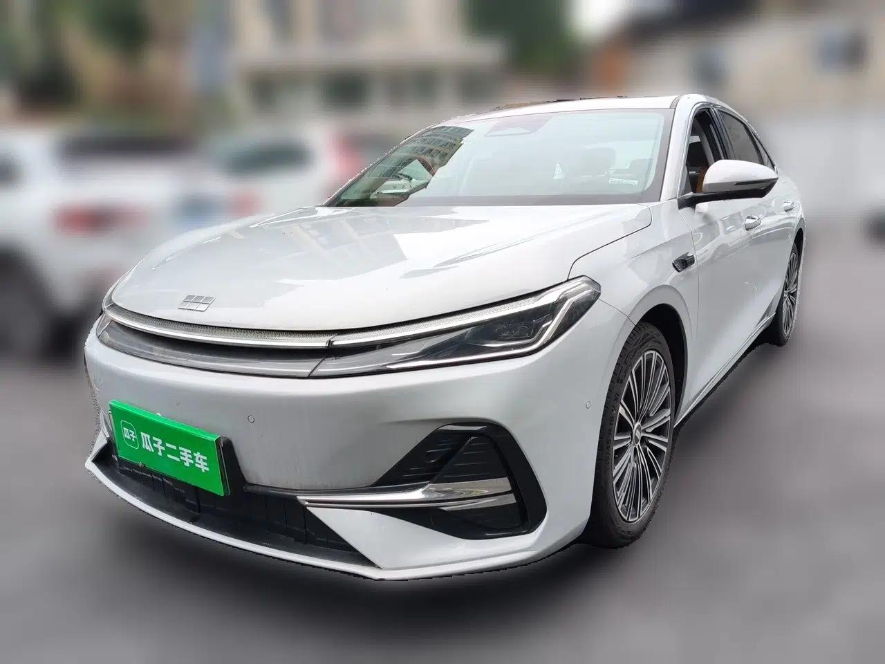 Geely Galaxy A7 2025 Model EM-i 150km Starship Edition — миниатюра 1