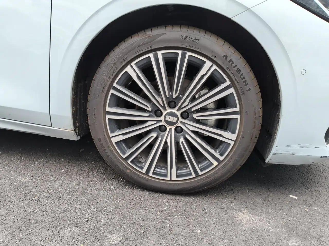 Geely Galaxy A7 2025 Model EM-i 150km Starship Edition — миниатюра 5