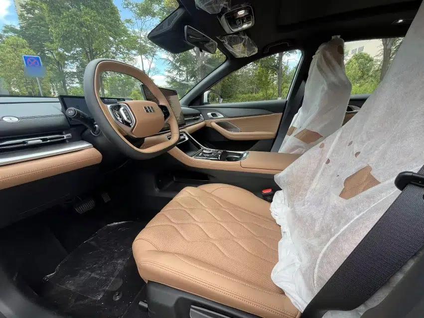 Geely Galaxy A7 2025 Model EM-i 150km Long-Distance Edition — миниатюра 34