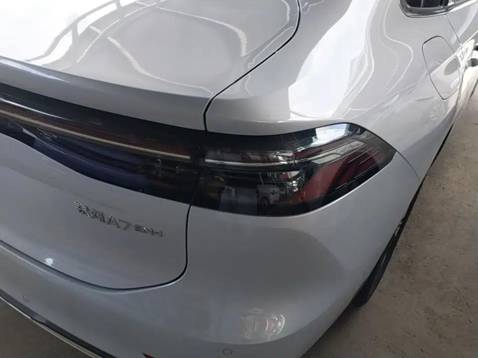 Geely Galaxy A7 2025 Model EM-i 150km Long-Distance Edition — миниатюра 9