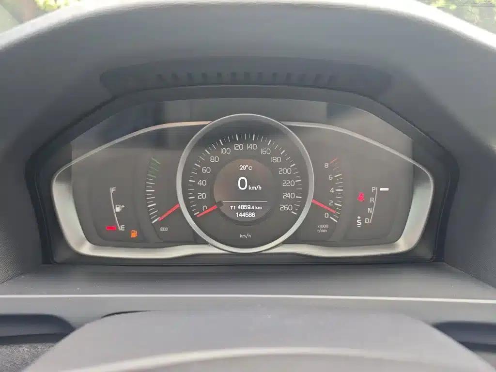 2015 Volvo S60 S60L 2.0T Smart Edition — миниатюра 4
