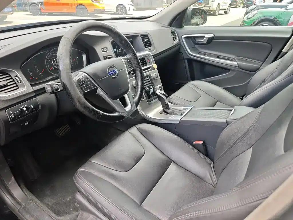 2015 Volvo S60 S60L 2.0T Smart Edition — миниатюра 6