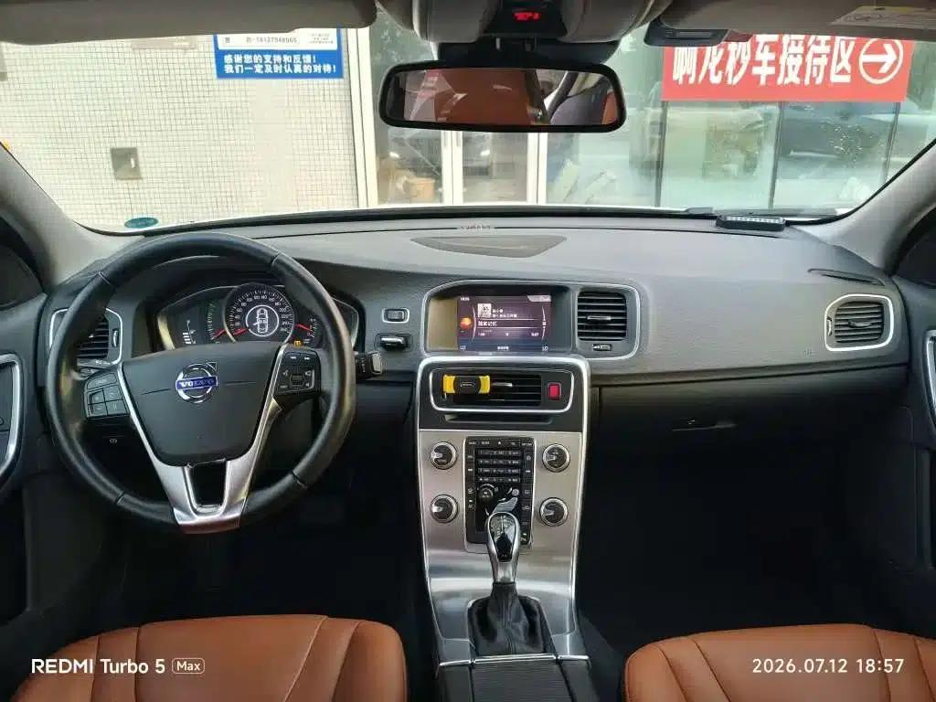 2018 Volvo S60 S60L T3 Smart Edition — миниатюра 5