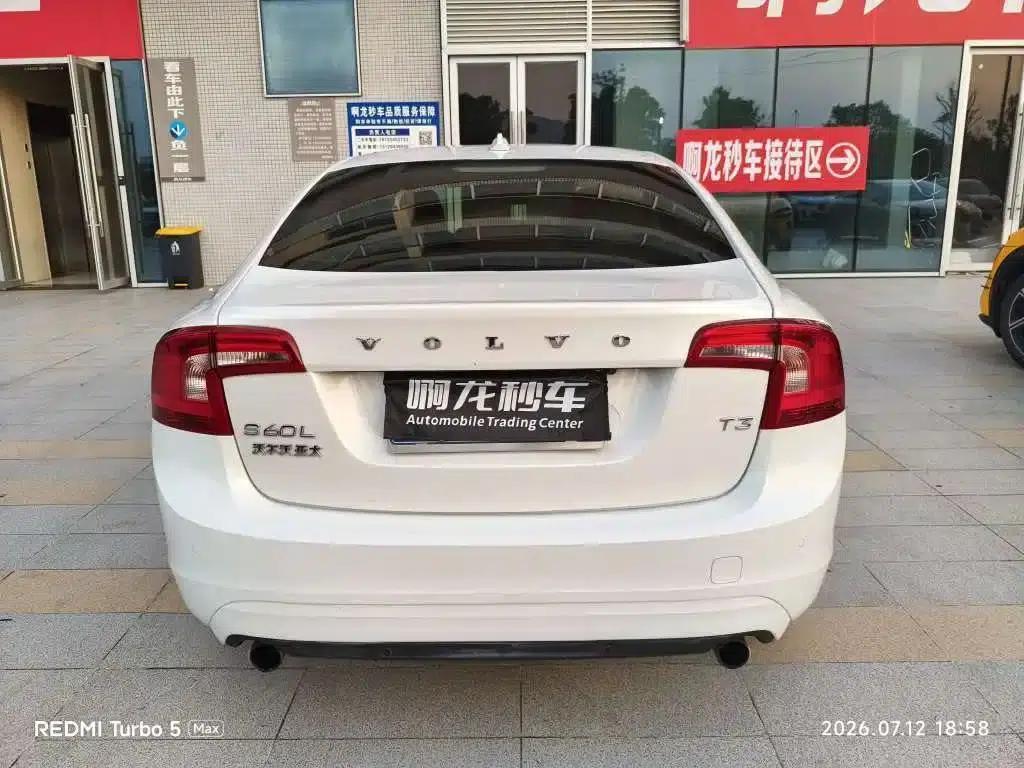 2018 Volvo S60 S60L T3 Smart Edition — миниатюра 8
