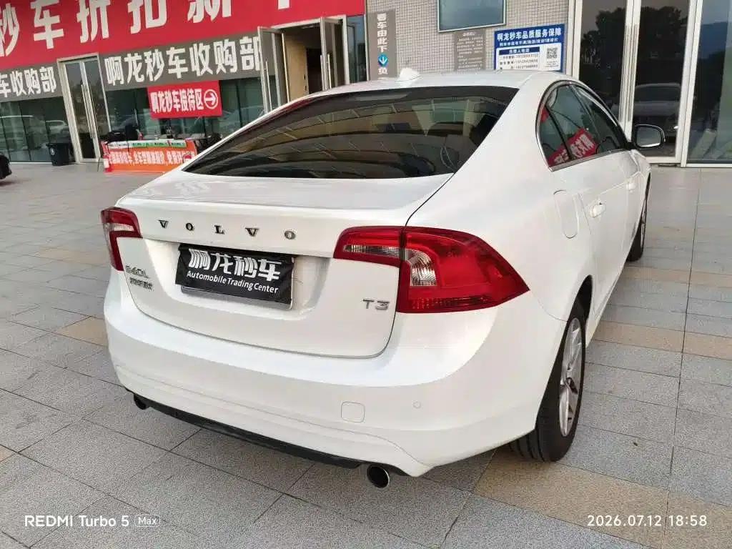 2018 Volvo S60 S60L T3 Smart Edition — миниатюра 9