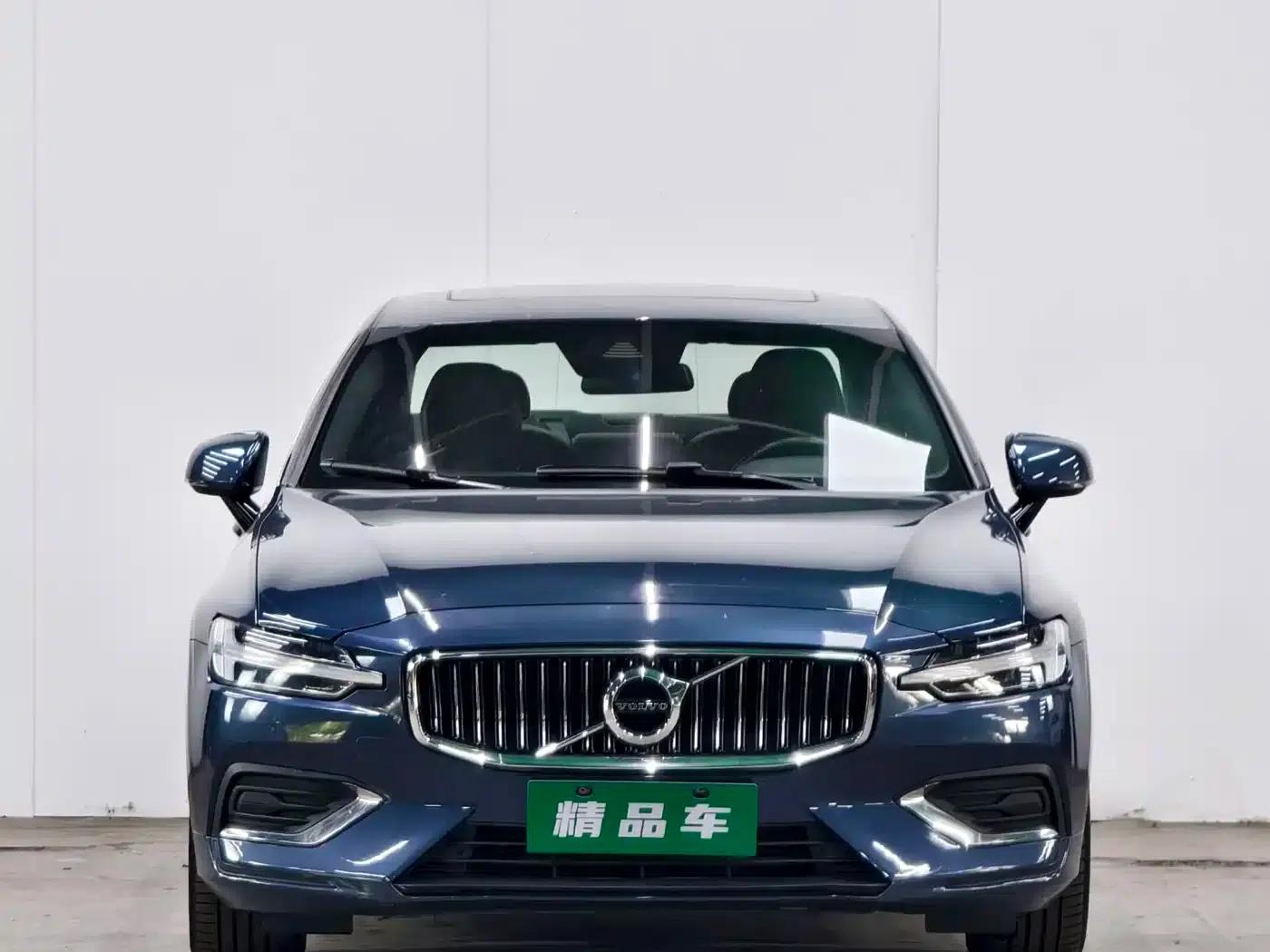 2021 Volvo S60 T4 Inscription Luxury Edition — миниатюра 2