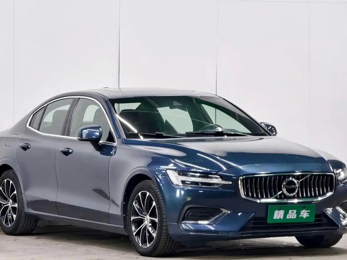 2021 Volvo S60 T4 Inscription Luxury Edition — миниатюра 3