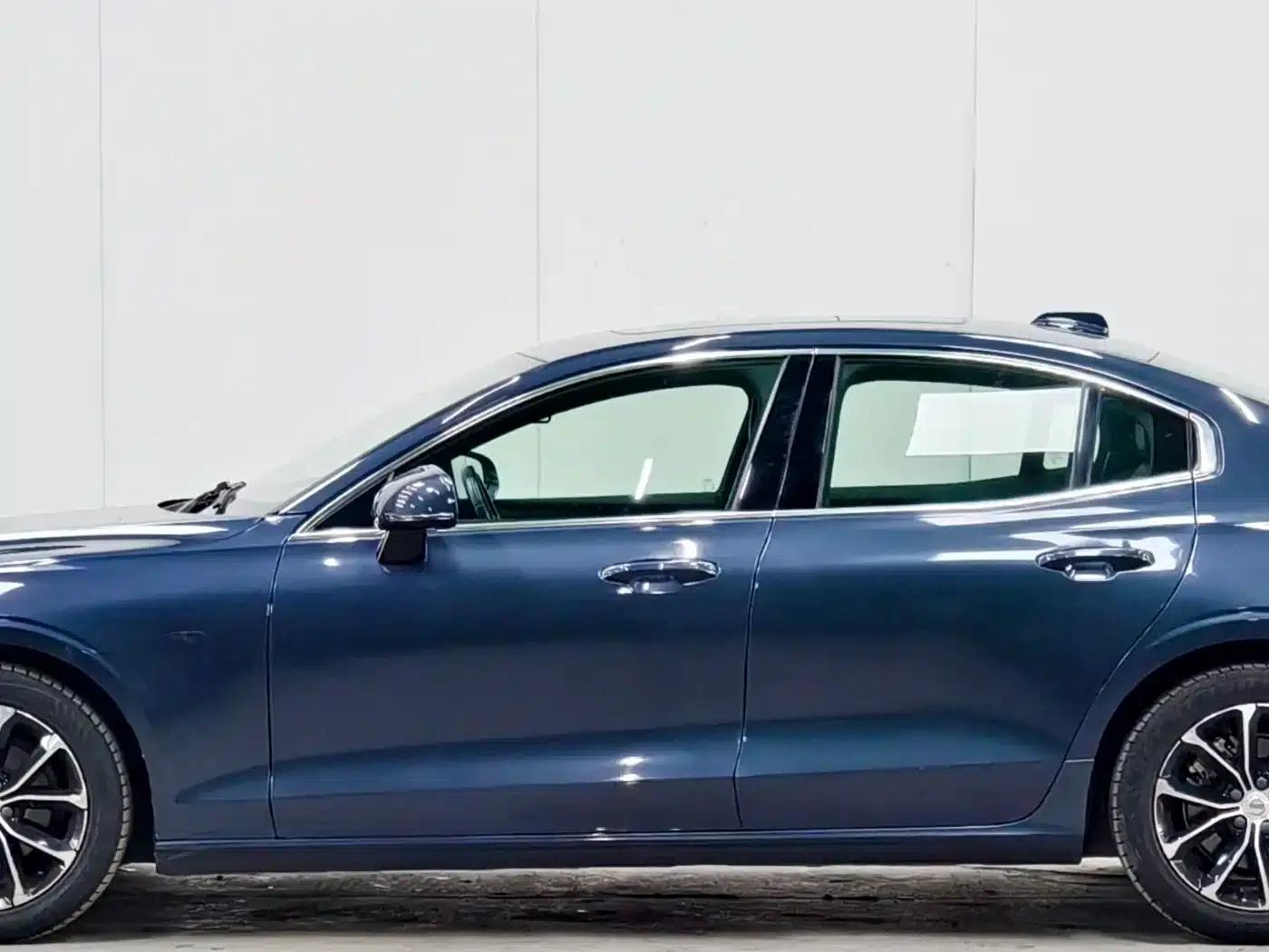2021 Volvo S60 T4 Inscription Luxury Edition — миниатюра 7