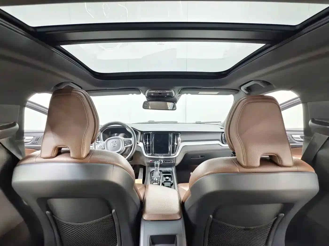 2021 Volvo S60 T4 Inscription Luxury Edition — миниатюра 10