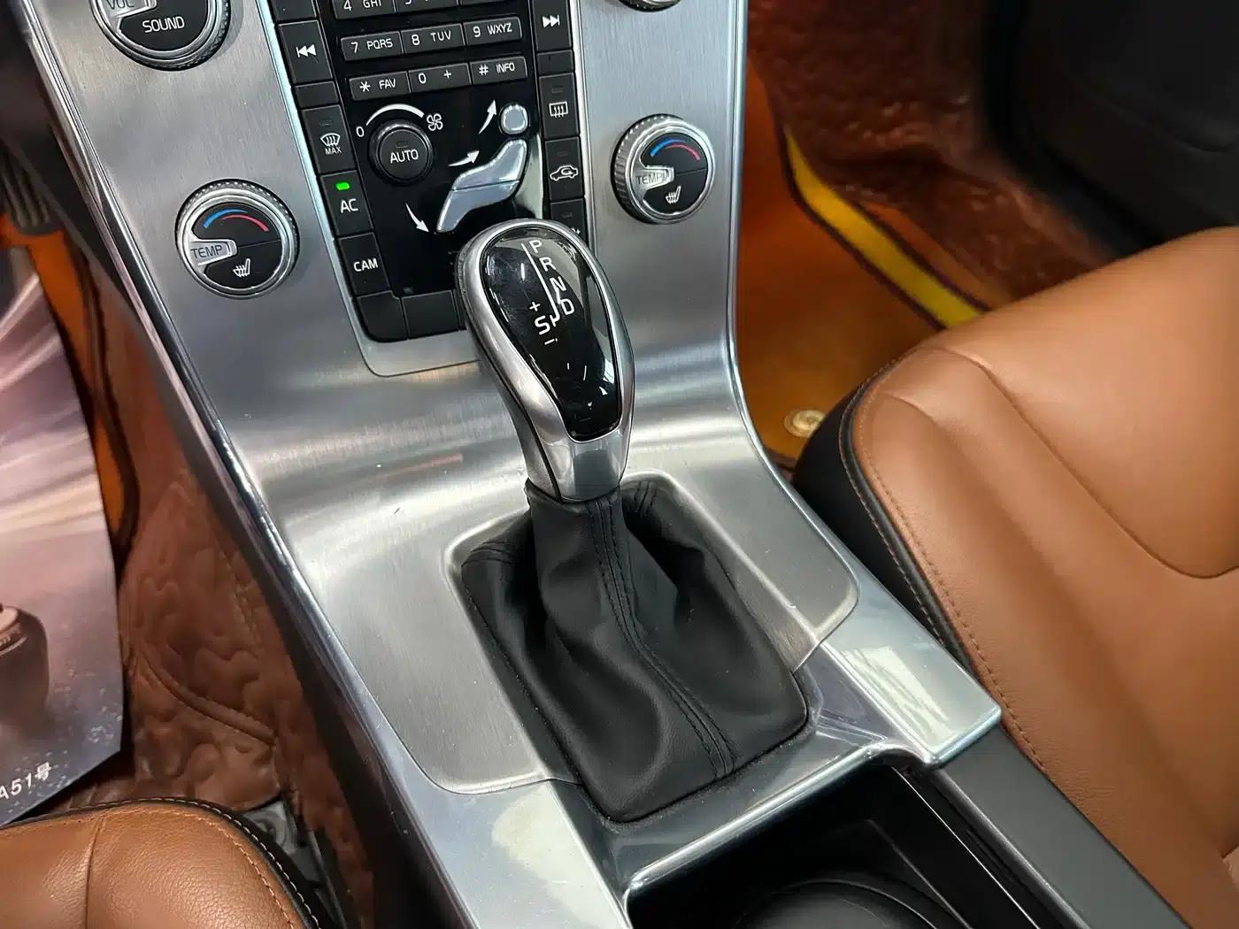 2017 Volvo S60L T4 Smart Edition — миниатюра 11