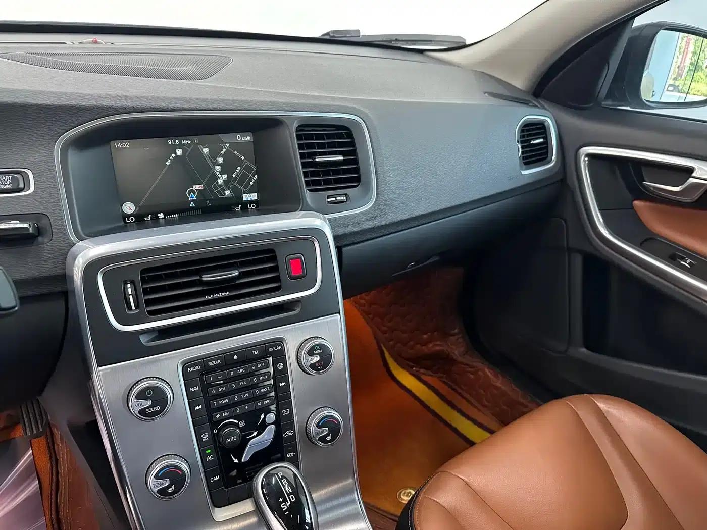 2017 Volvo S60L T4 Smart Edition — миниатюра 13