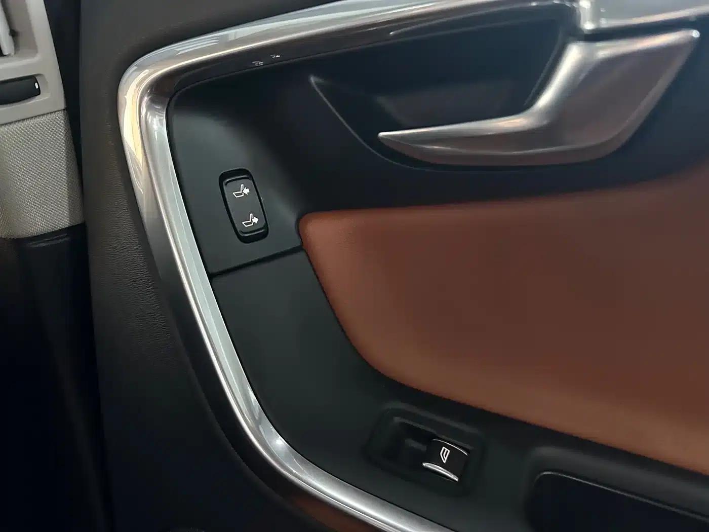 2017 Volvo S60L T4 Smart Edition — миниатюра 18