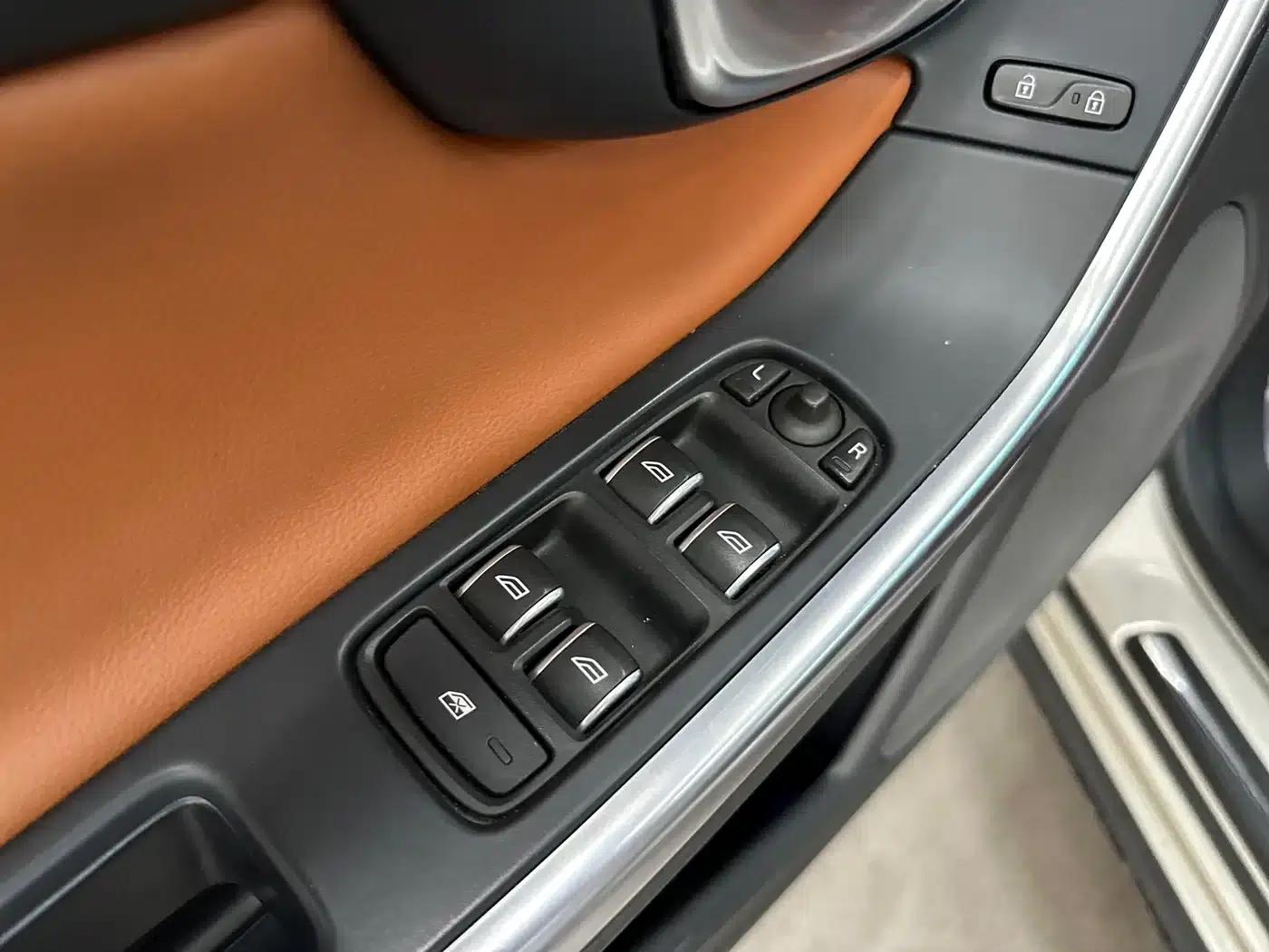 2017 Volvo S60L T4 Smart Edition — миниатюра 5