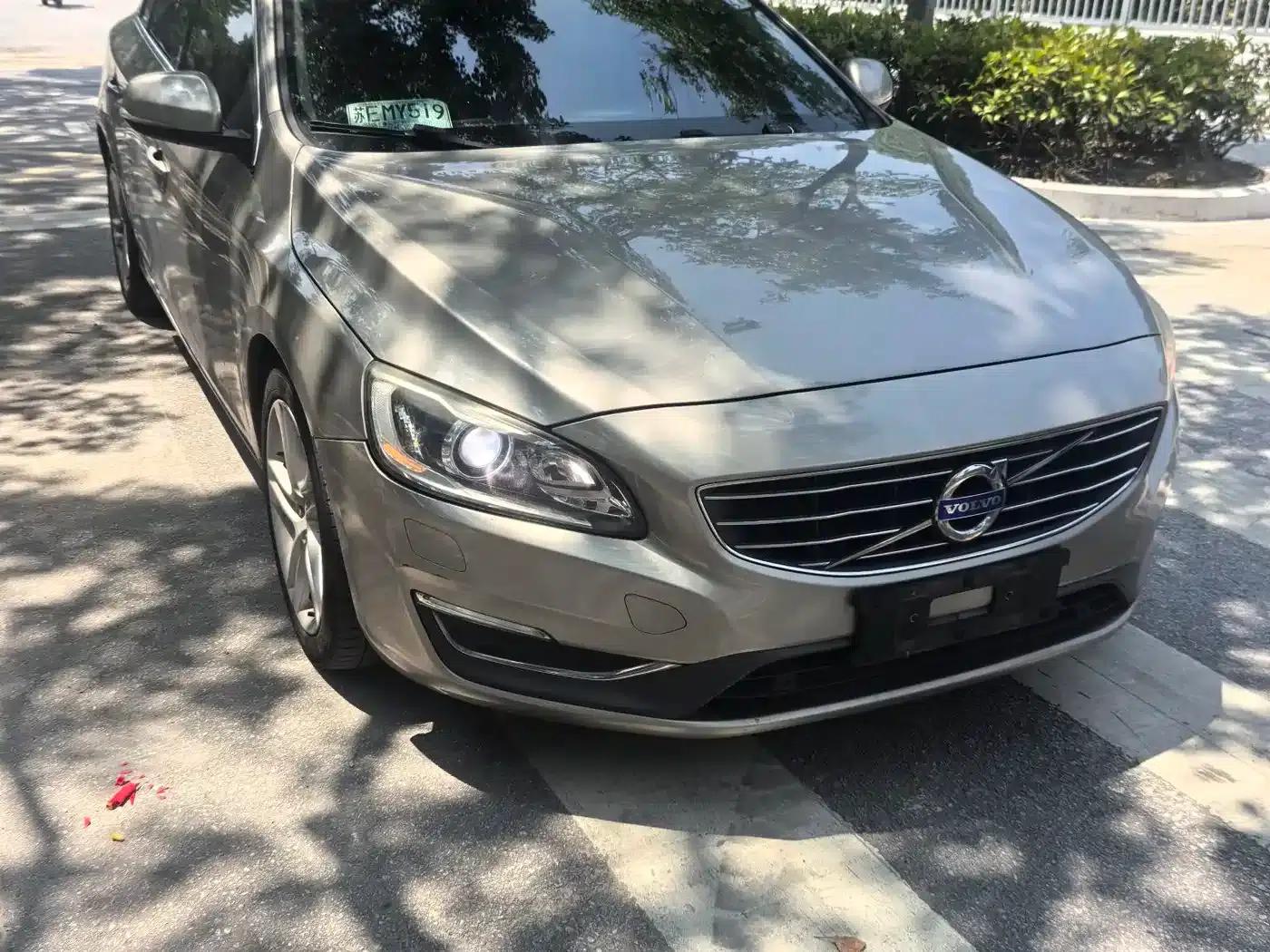 2015 Volvo S60 S60L T5 Smart Edition — миниатюра 1