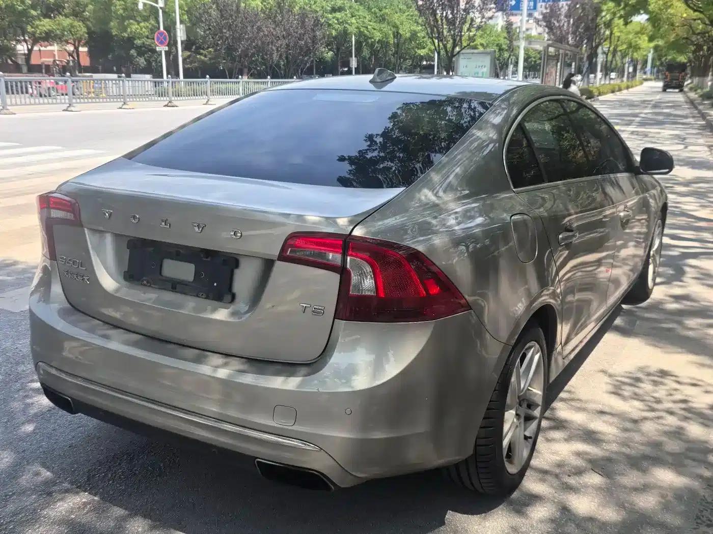 2015 Volvo S60 S60L T5 Smart Edition — миниатюра 12