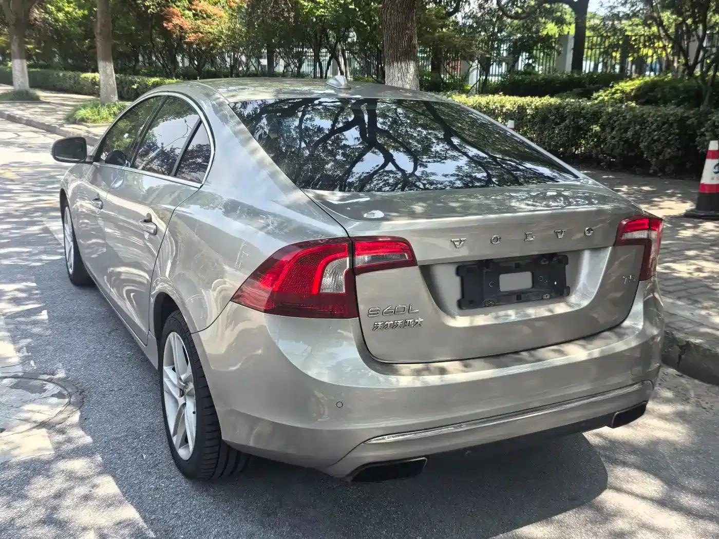 2015 Volvo S60 S60L T5 Smart Edition — миниатюра 10