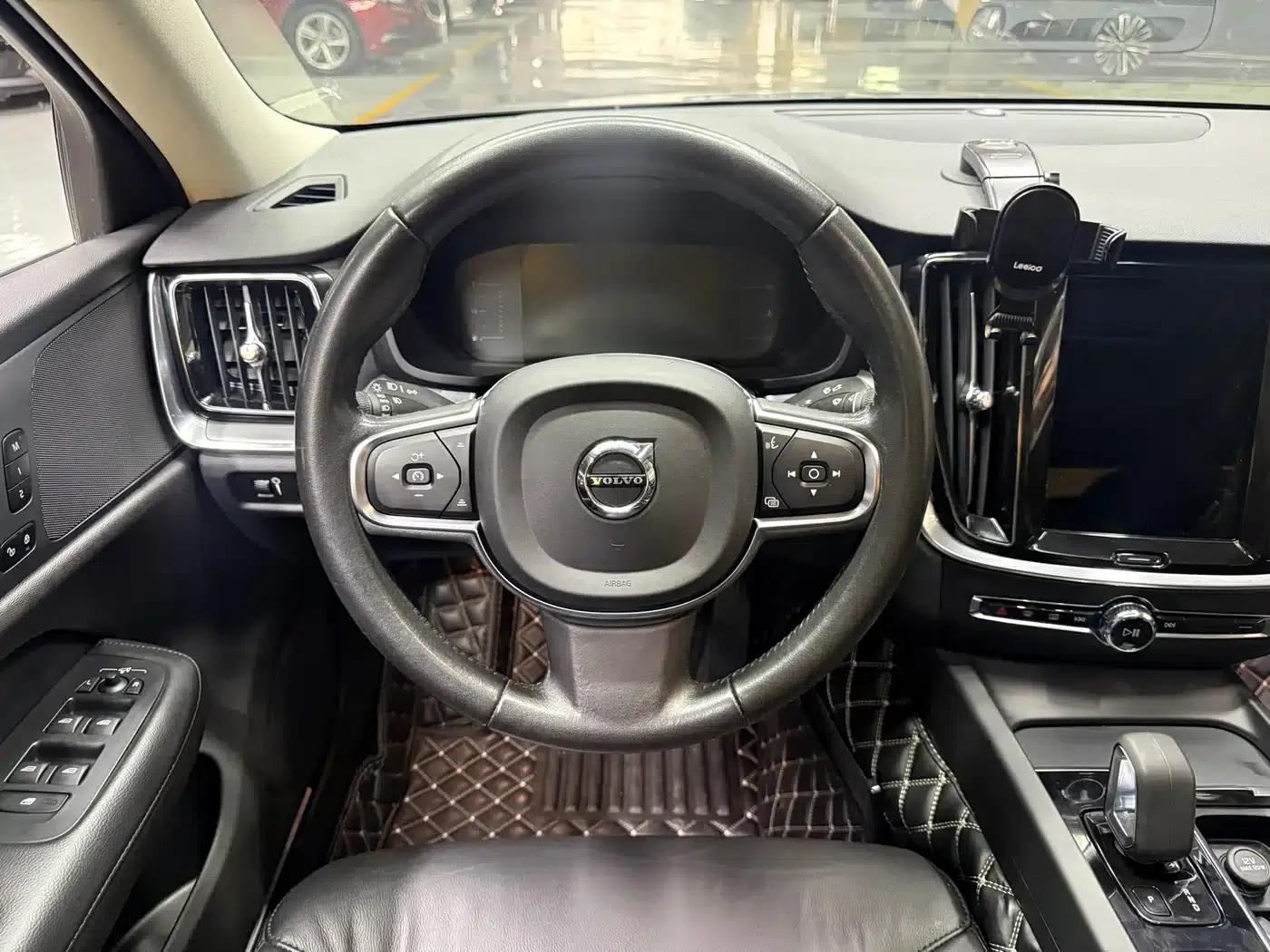 2022 Volvo S60 B4 Smart Luxury Edition — миниатюра 13