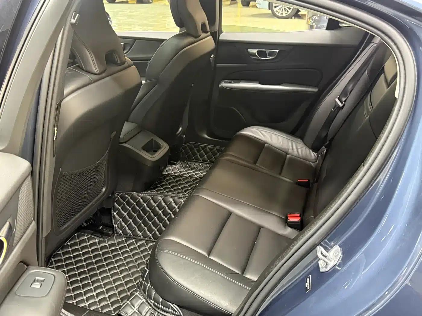 2022 Volvo S60 B4 Smart Luxury Edition — миниатюра 15