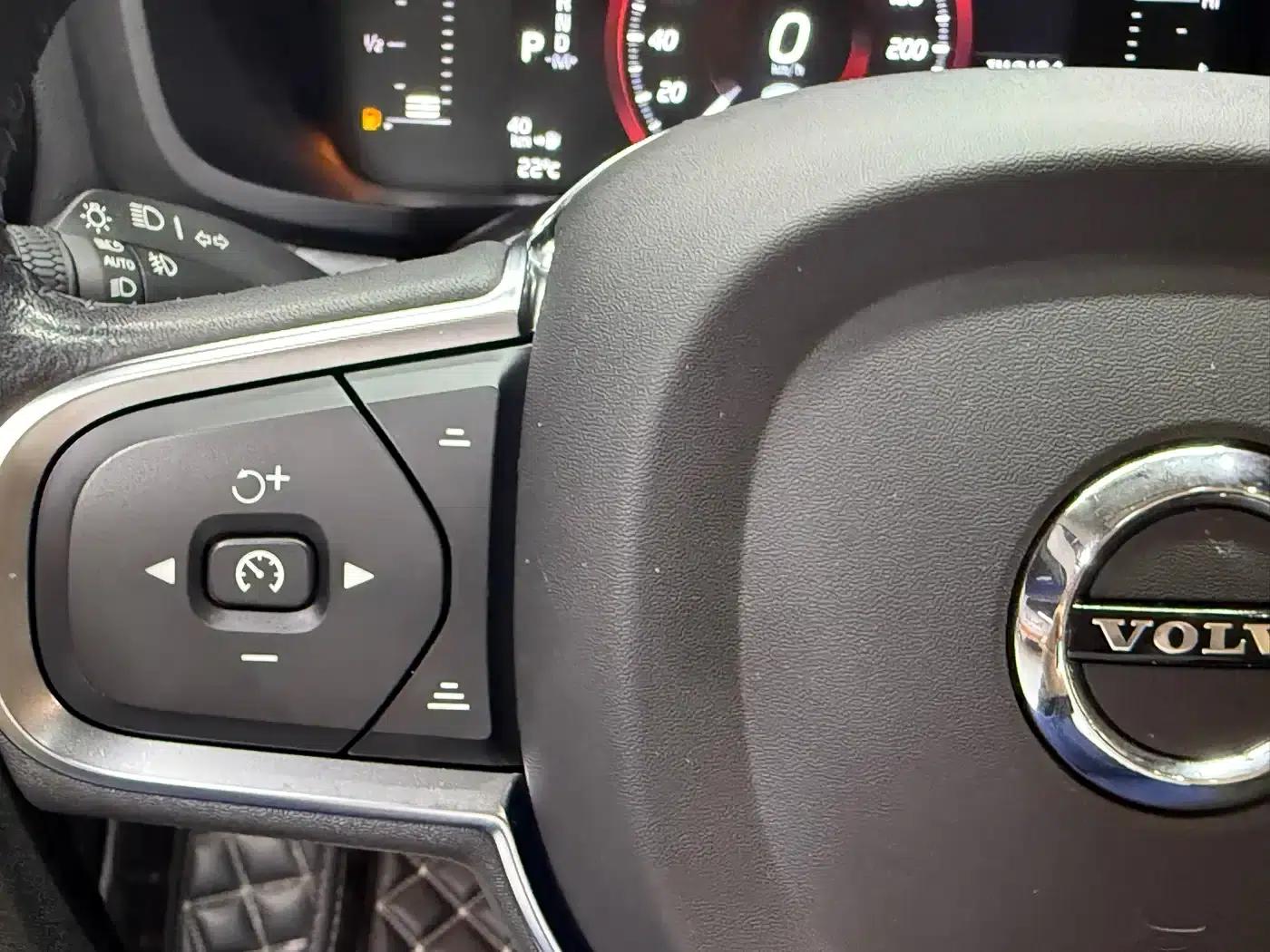 2022 Volvo S60 B4 Smart Luxury Edition — миниатюра 21