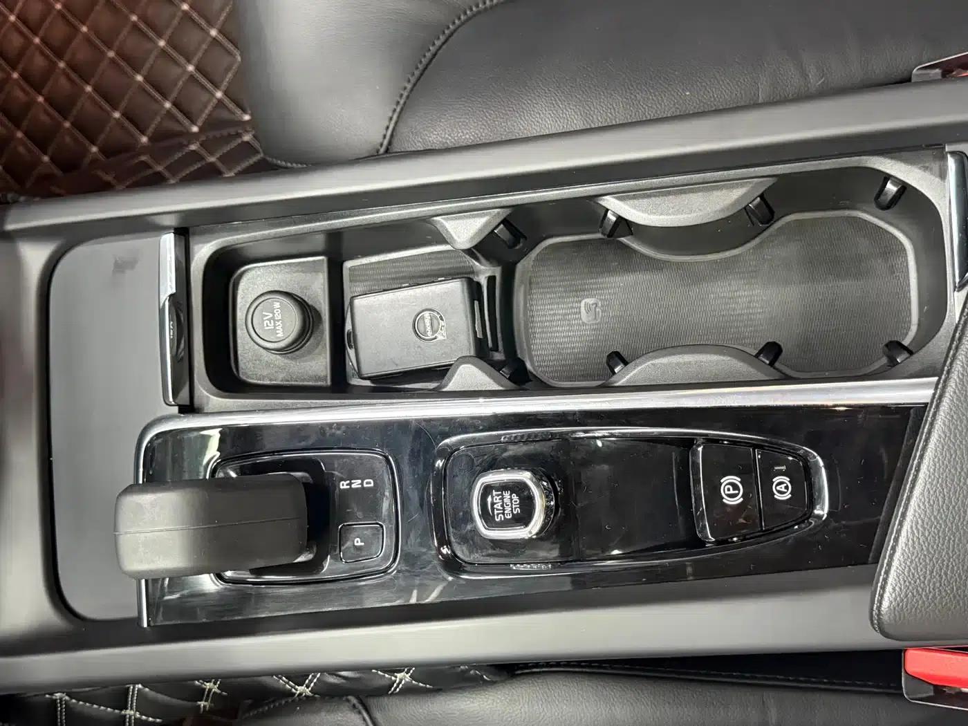 2022 Volvo S60 B4 Smart Luxury Edition — миниатюра 22