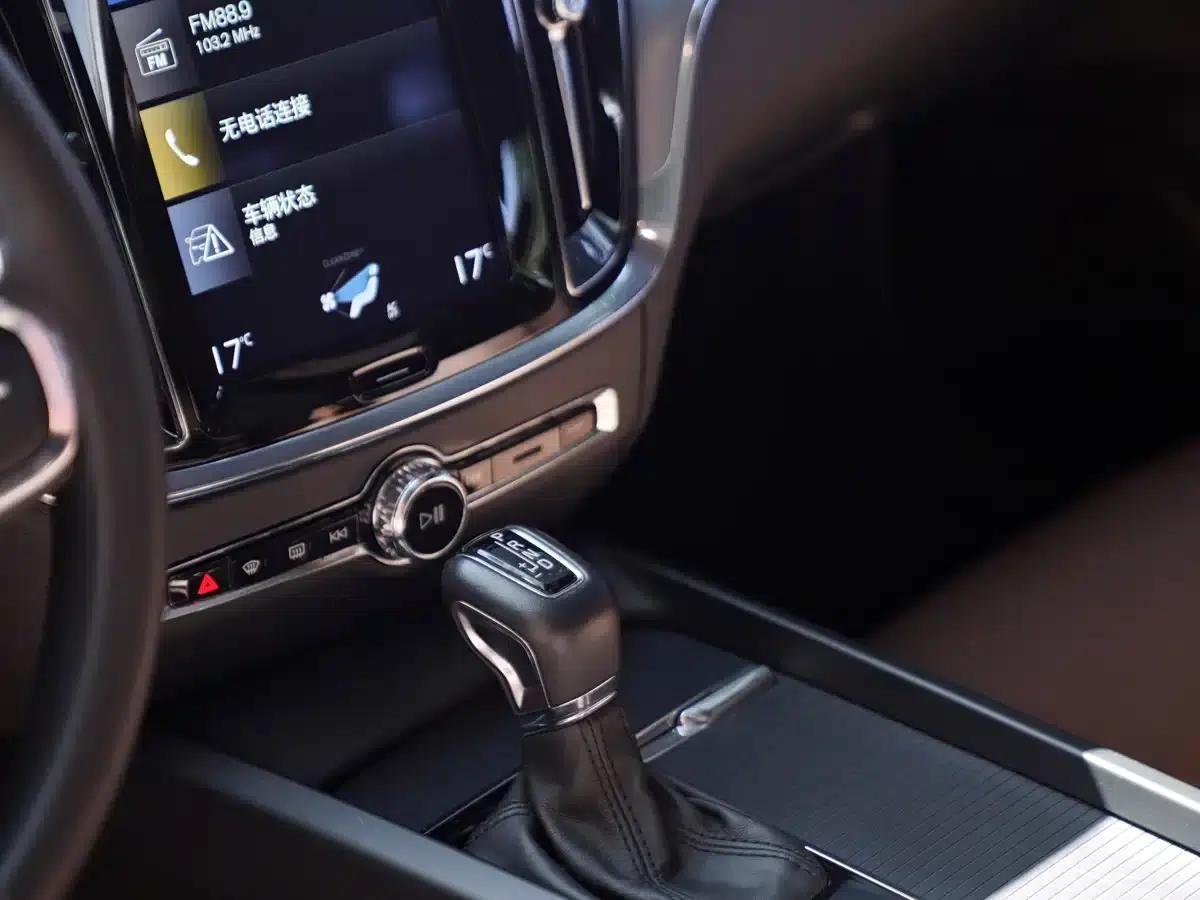 2020 Volvo S60 T4 Inscription Luxury Edition — миниатюра 13