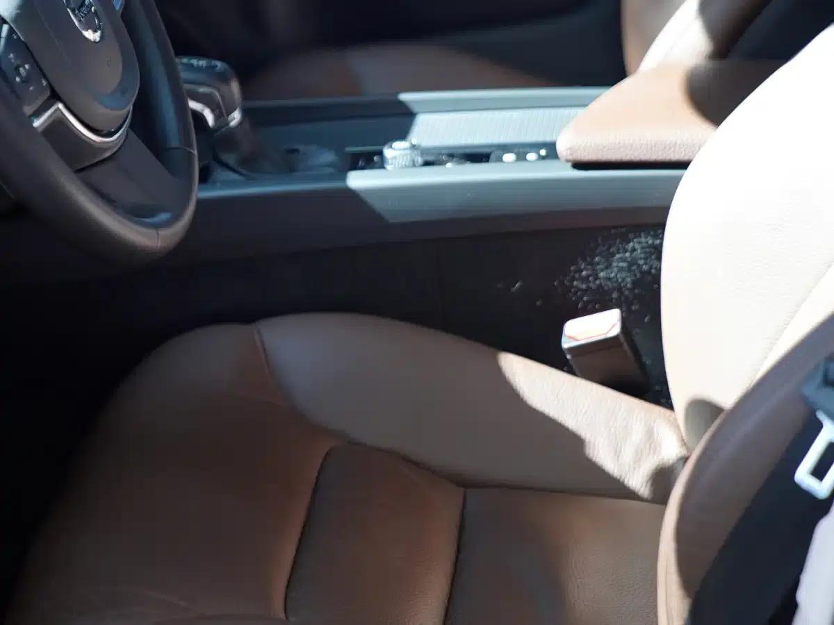 2020 Volvo S60 T4 Inscription Luxury Edition — миниатюра 7
