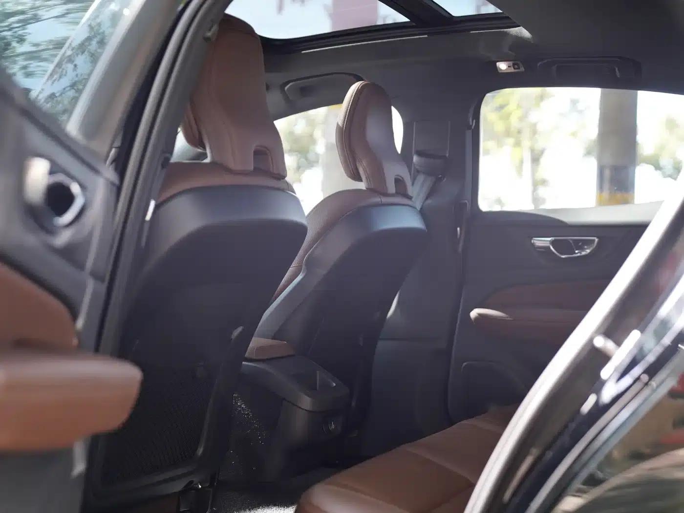2020 Volvo S60 T4 Inscription Luxury Edition — миниатюра 8