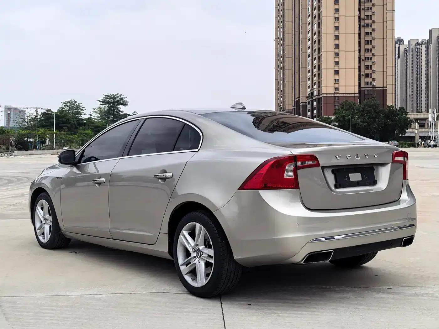2015 Volvo S60 S60L T5 Smart Edition — миниатюра 15