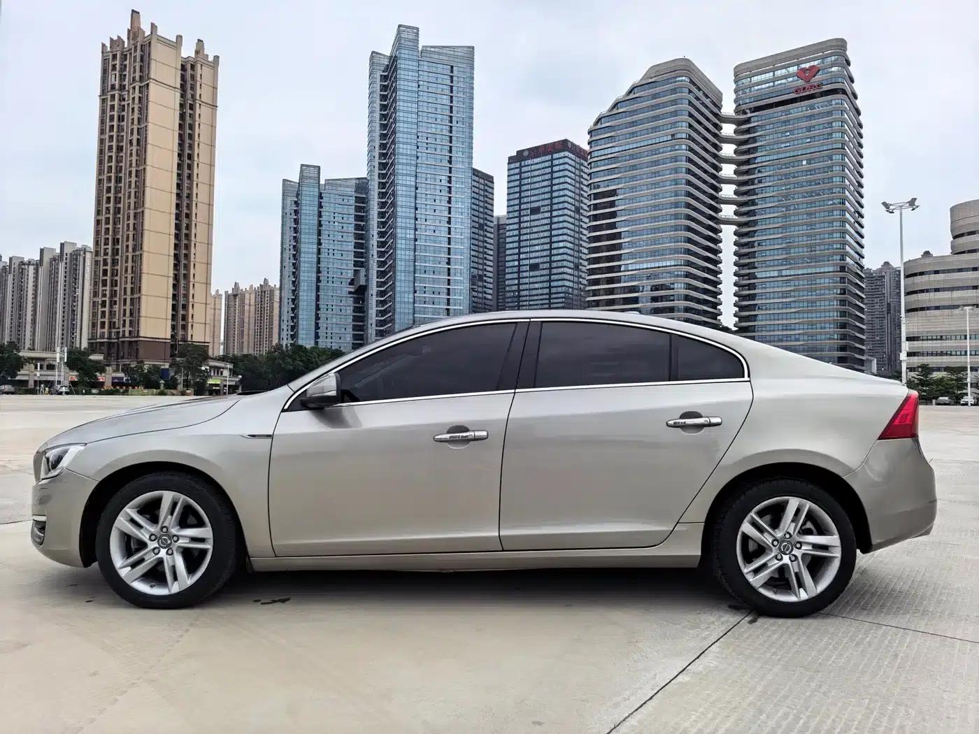 2015 Volvo S60 S60L T5 Smart Edition — миниатюра 5