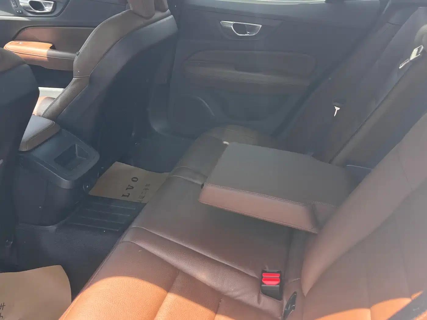 2024 Volvo S60 B4 Smart Luxury Edition — миниатюра 6