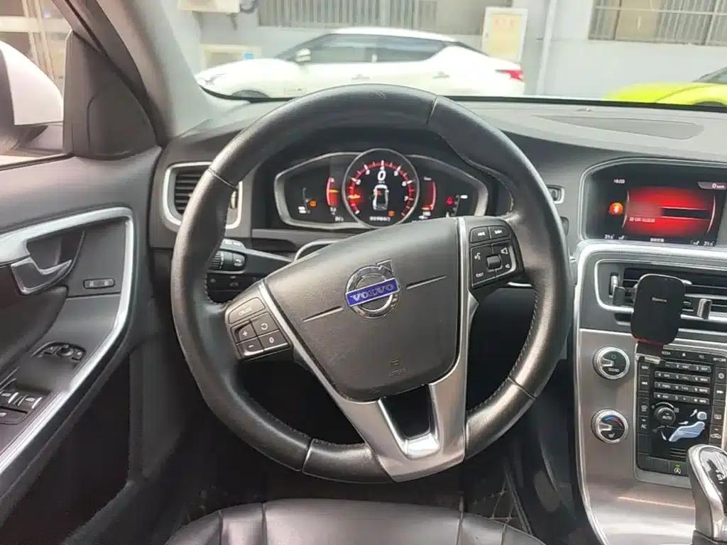 2018 Volvo S60 S60L T4 Smart Edition — миниатюра 11