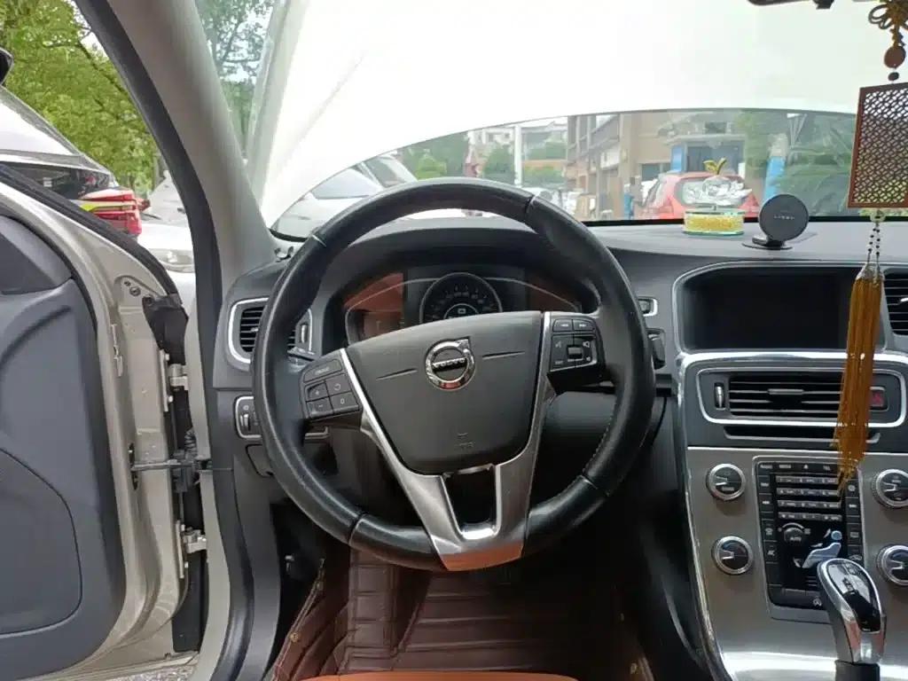 2019 Volvo S60 S60L Facelift T5 Smart Advanced Edition — миниатюра 11