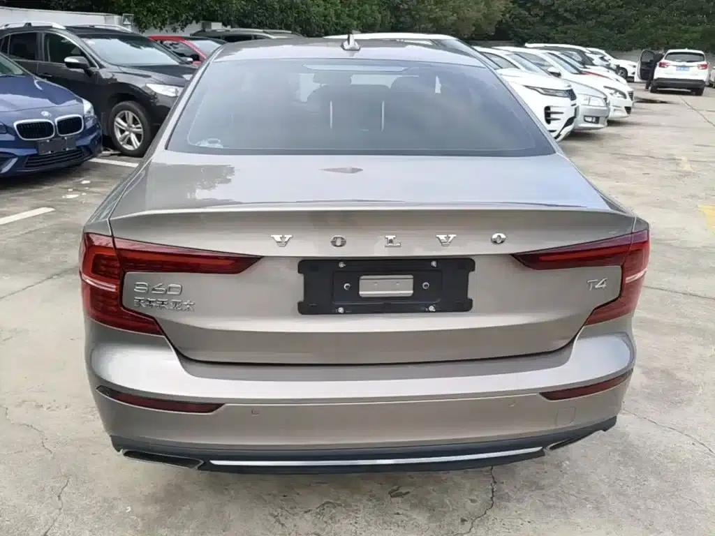 2020 Volvo S60 T4 Inscription Luxury Edition — миниатюра 6