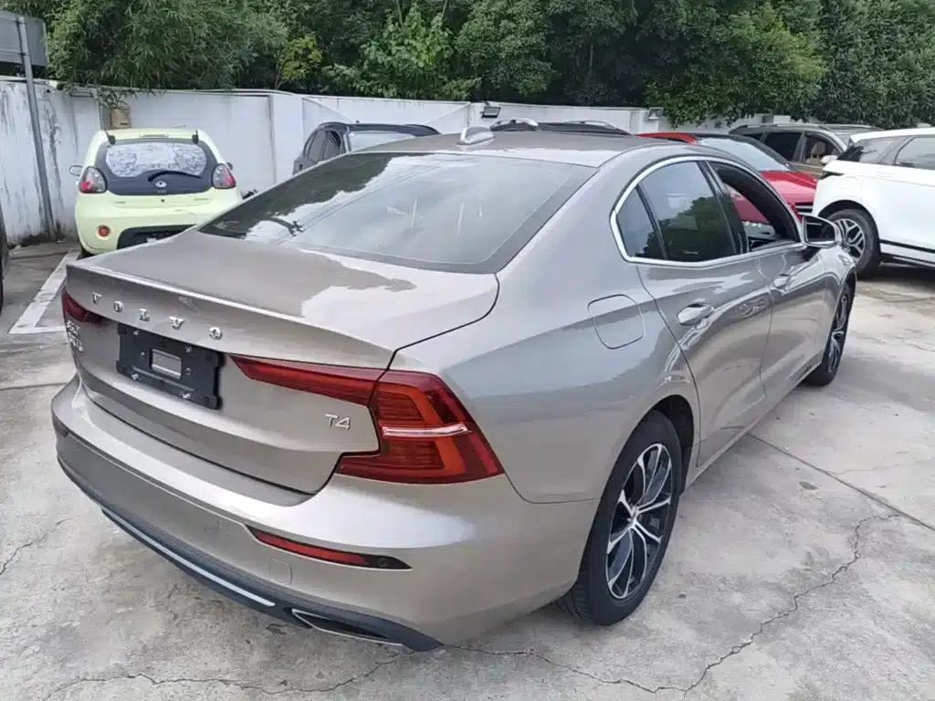 2020 Volvo S60 T4 Inscription Luxury Edition — миниатюра 7