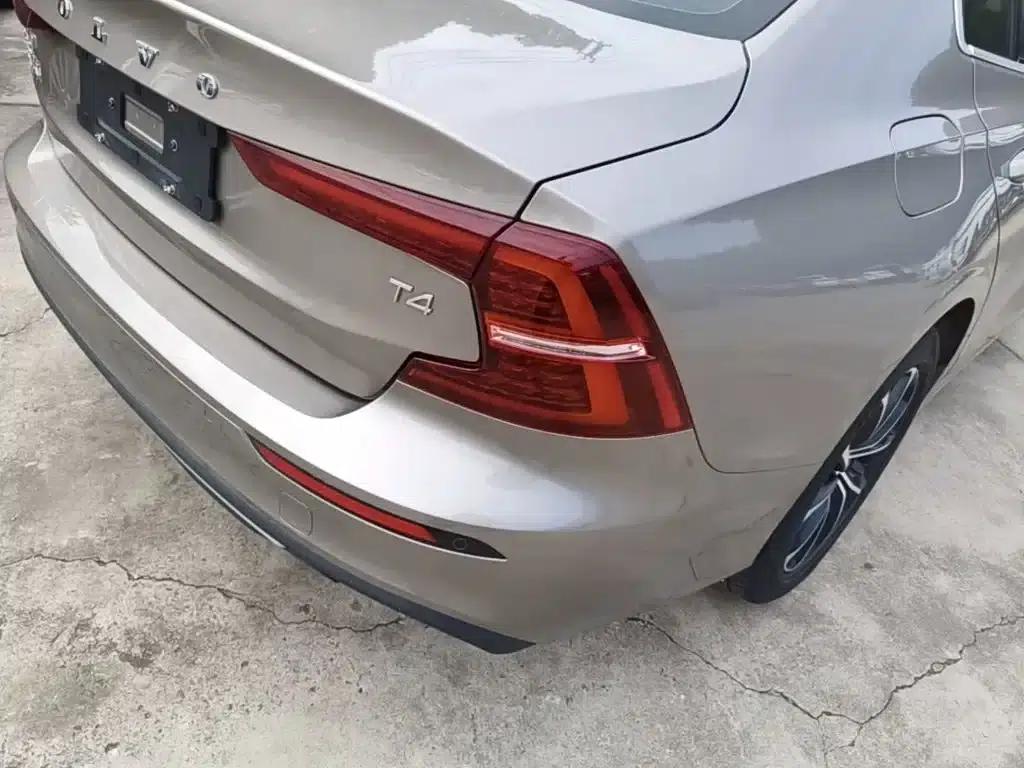 2020 Volvo S60 T4 Inscription Luxury Edition — миниатюра 8