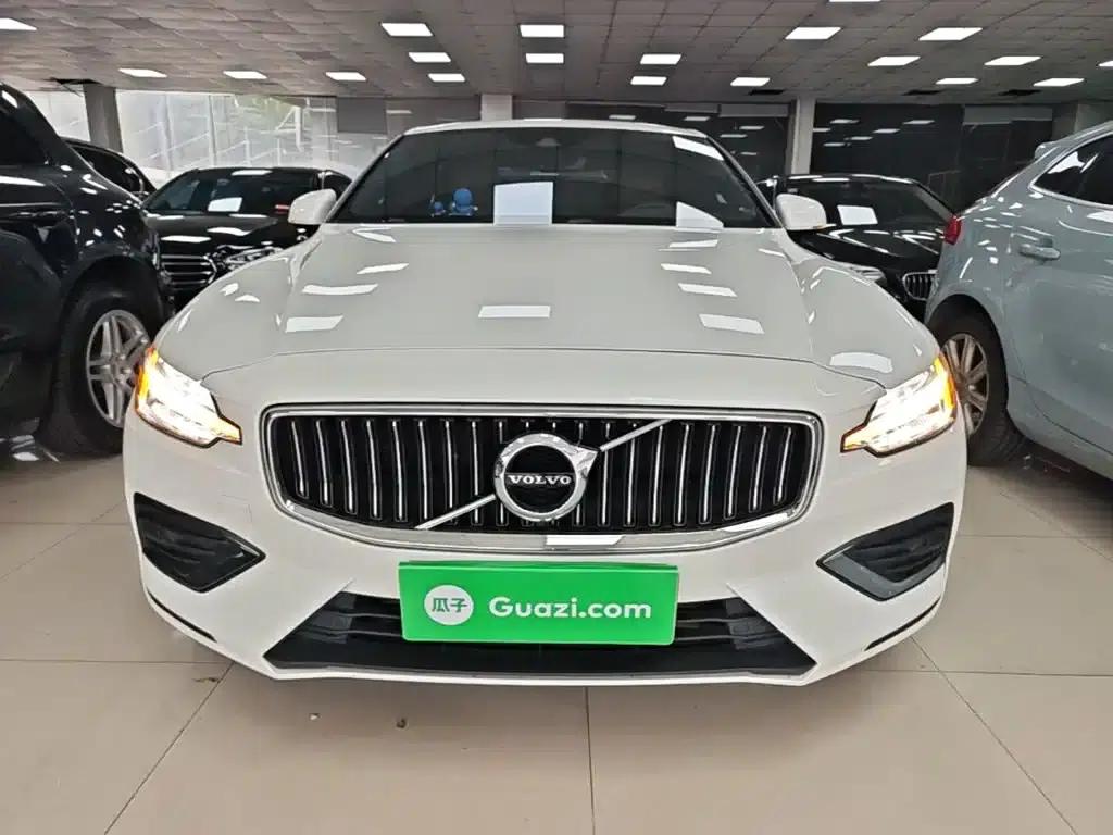 Volvo S60 2020 T4 Smart Luxury Edition — миниатюра 3